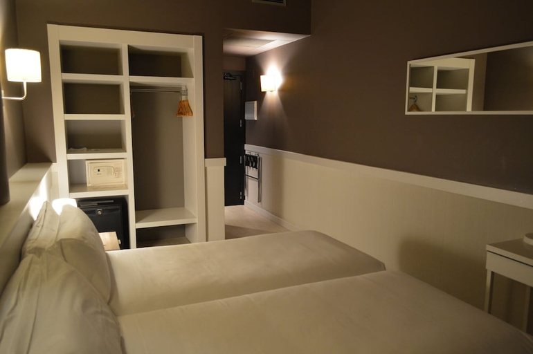 Bedroom 3, Paral.lel, Barcelona