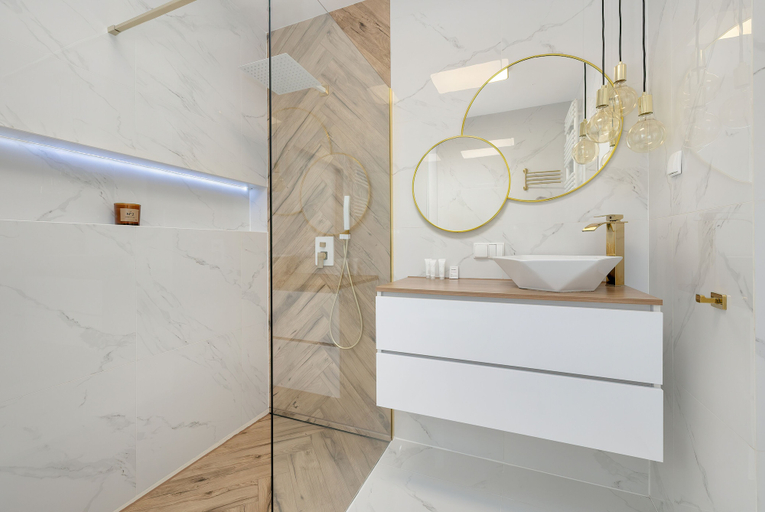 Bathroom 4, Stylish Apartment With Garage by Renters, Świnoujście