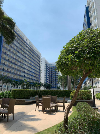 Wind and Sea at Sea Residences, Parañaque