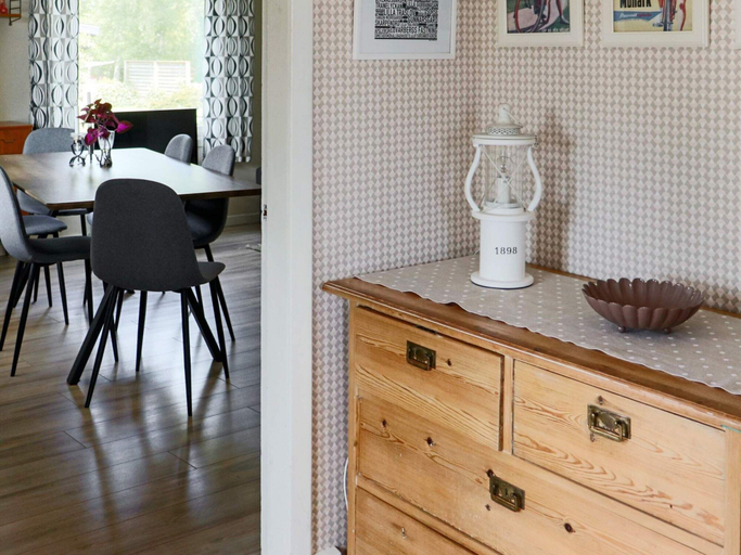 Dining 5, 6 Person Holiday Home in Varberg-by Traum, Varberg