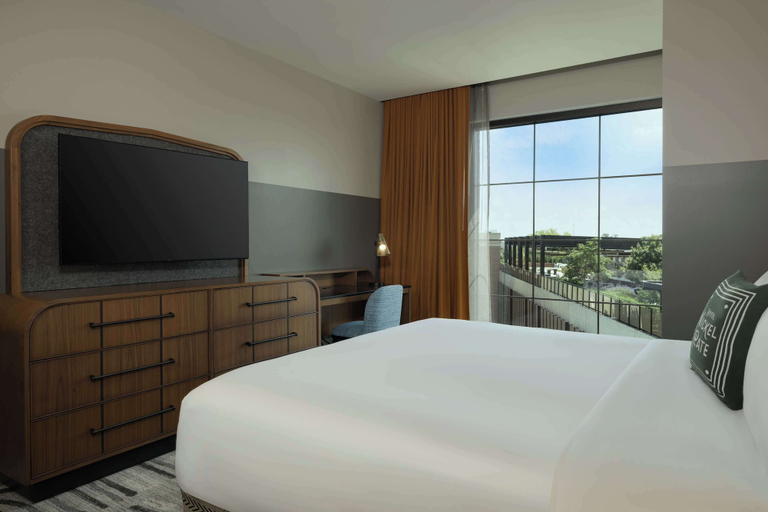 Bedroom 3, Hotel Nickel Plate Fishers, Tapestry Collection By Hilton, Hamilton