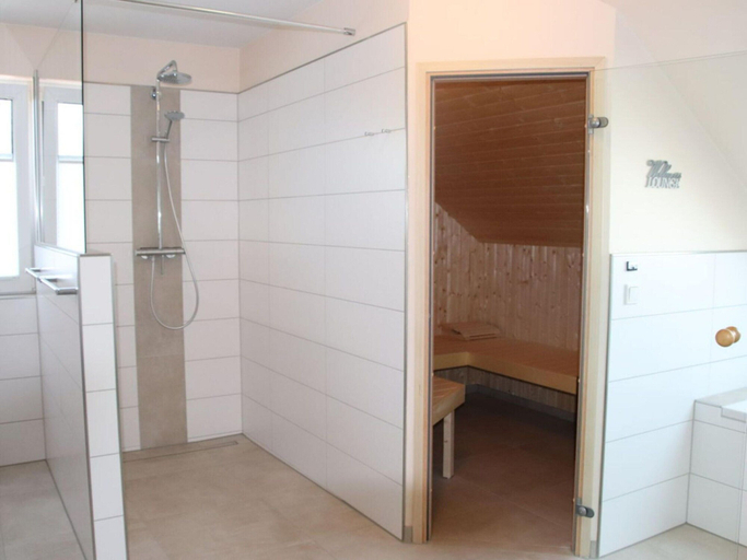 Bathroom 5, Sea Moments North Sea, Wesermarsch