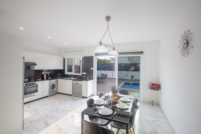 Kitchen 5, Broadway Villas