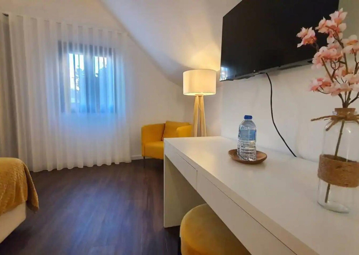Others 5, Seasons Porto-gaia by Mystay, Vila Nova de Gaia