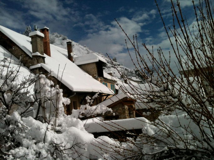 Others 4, "Le Chateau", Hautes-Alpes
