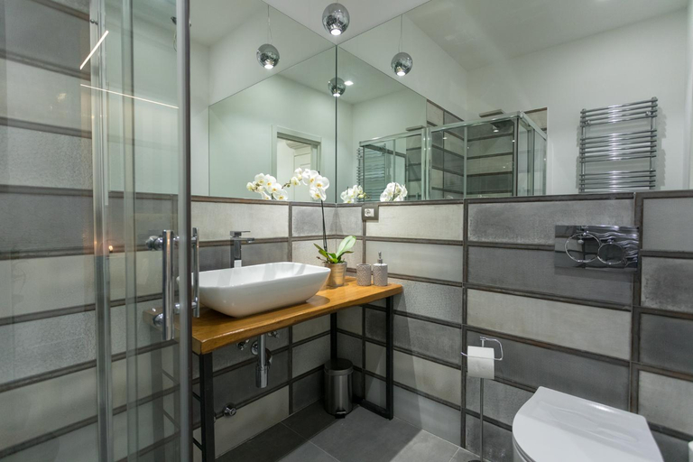 Bathroom 3, Testaccio historic house, Rome