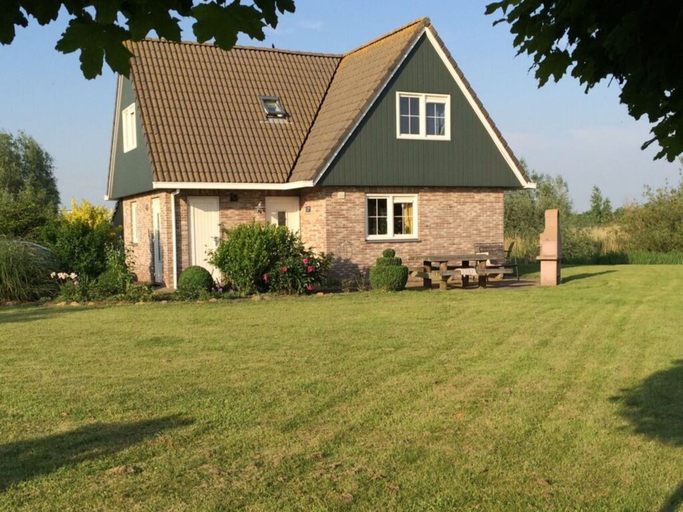 Exterior 3, Beachvilla Grachtenblik, Wûnseradiel