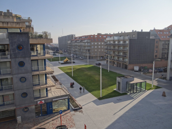 Others 4, Apartment in Nieuwpoort With Terrace, West-Vlaanderen