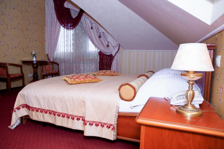 Bedroom 2, Hotel Elefant, Uzhhorods'kyi