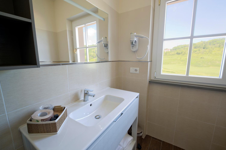 Bathroom 4, Villa Carolina Resort, Alessandria