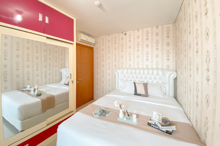 Strategic and Comfort Stay 2BR Apartment Woodland Park Residence By Travelio, South Jakarta