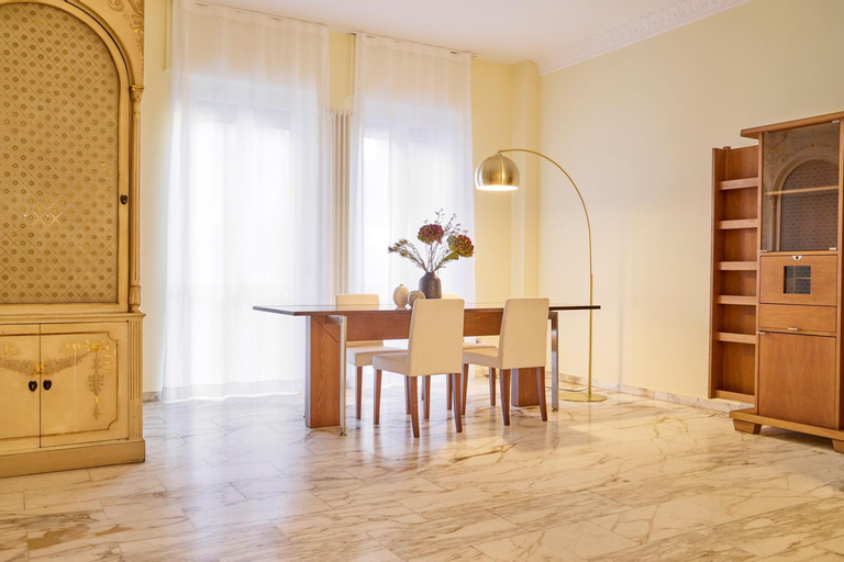 Dining Room 5