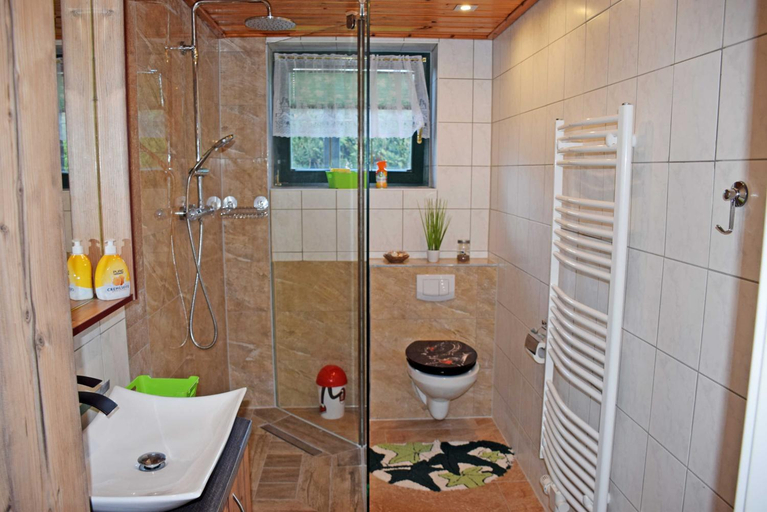 Shower, Ferienwohnung Zudar auf Ruegen, Vorpommern-Rügen
