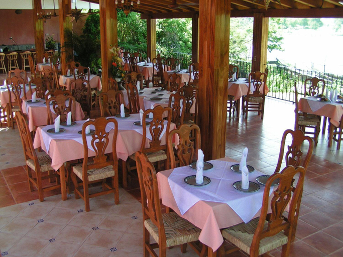 Food & Drinks 5, Paradise Lagoon Hotel, José Azueta
