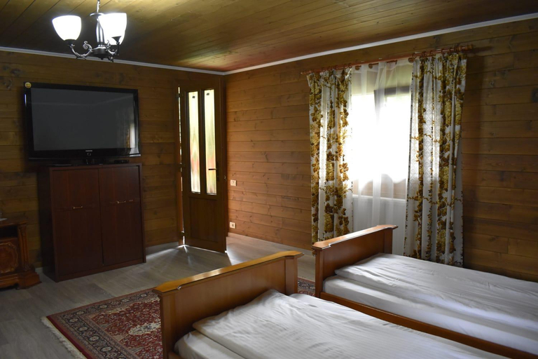 Bedroom 2, Pensiunea Perla Maramuresului, Borsa