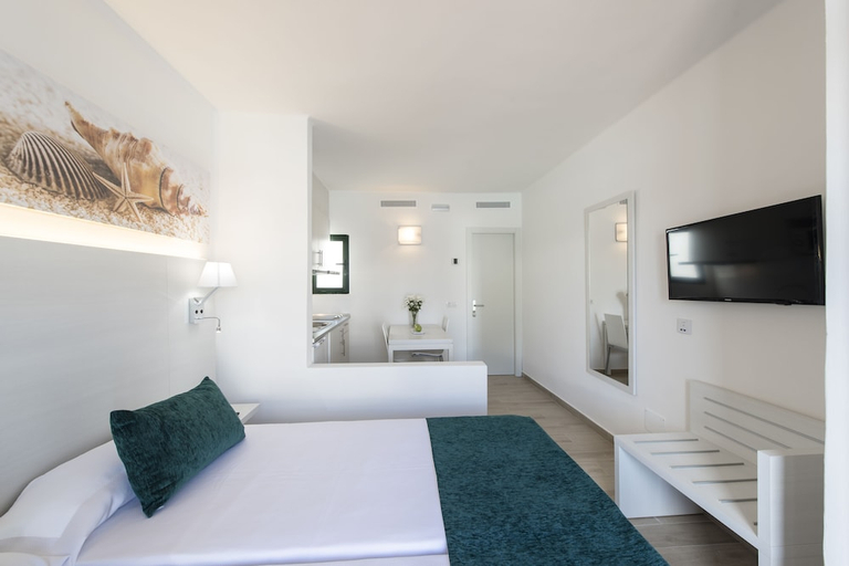 Bedroom 2, THB Flora, Las Palmas