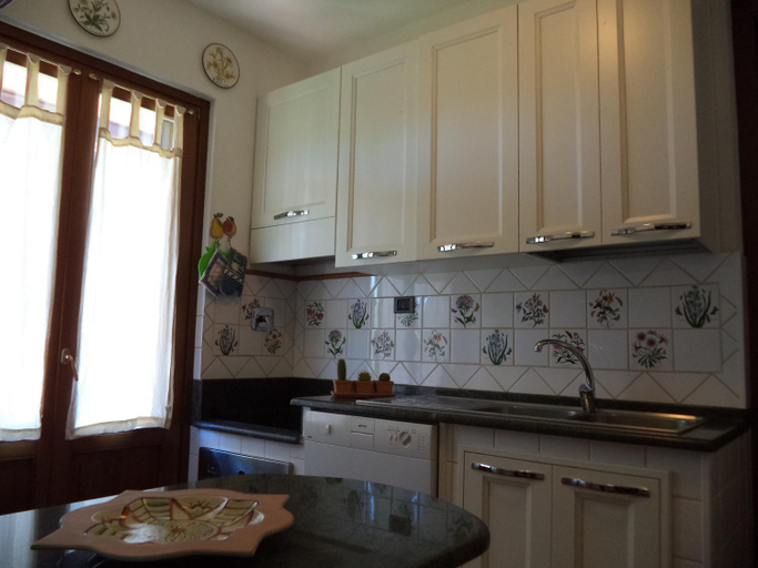 Others 4, Villa Aunti, Grosseto