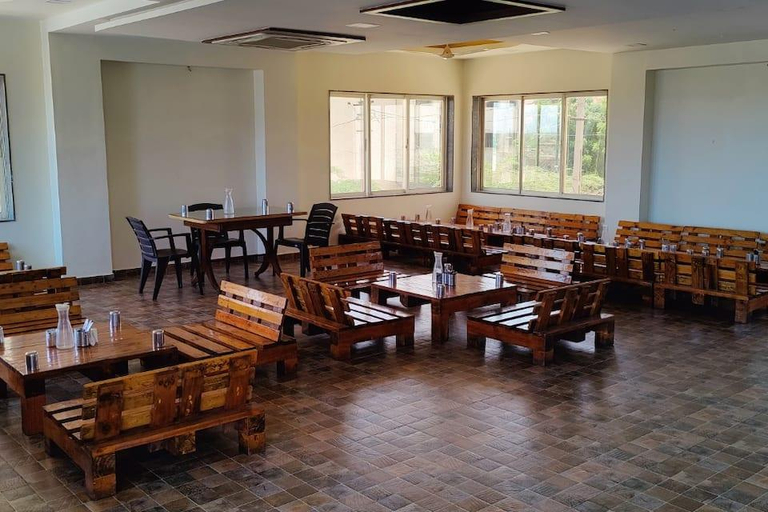 Food & Drinks 5, Hotel Vraj Inn, Devbhumi Dwarka
