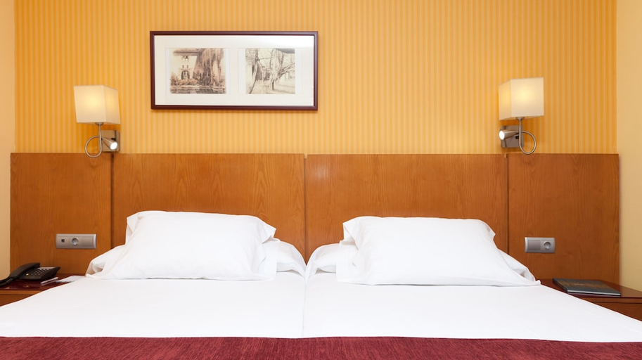 Bedroom 3, SENATOR GRANADA SPA HOTEL, Granada