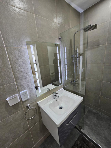 Shower 2, Villa La Preneuse, Black River