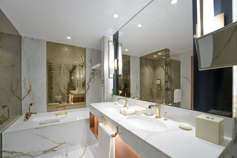 Bathroom 5, Grand Hyatt Dubai, Dubai