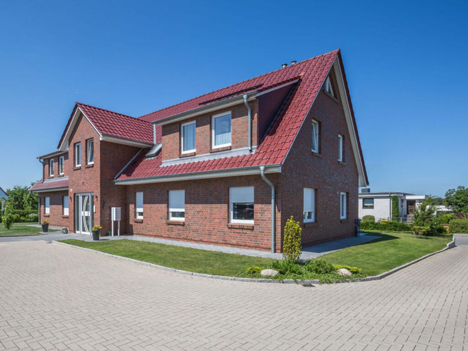 Exterior 3, Albatros in the House of Aquarius, Rostock