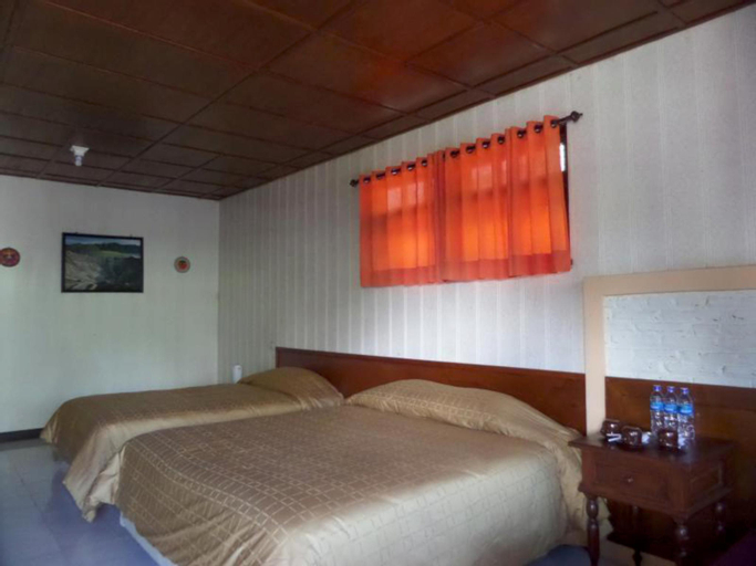 Bedroom 13