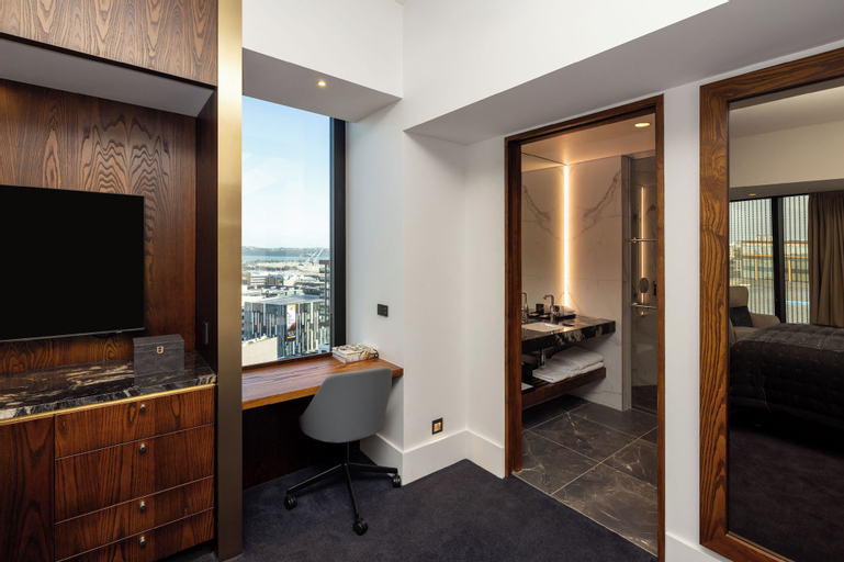 Bathroom 25