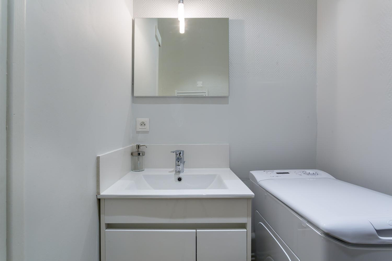 Bedroom 3, Jusqua 6 personnes au coeur du Vieux Lyon, Rhône
