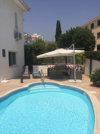 Sport & Beauty 2, Villa Laurel