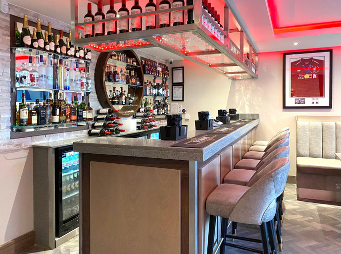 Food & Drinks 3, The Arc Hotel, Sefton