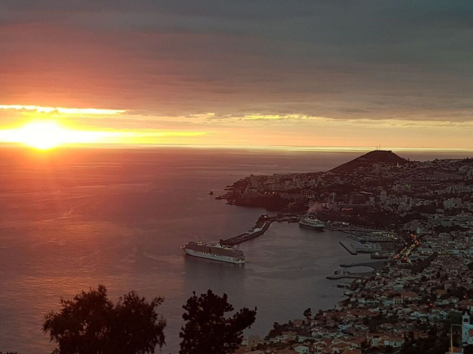 Others 4, Madeira Mar "seaside", Funchal