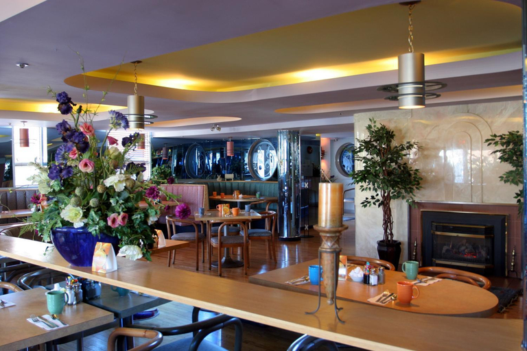 Food & Drinks 5, James Bay Inn Hotel, Suites & Cottage, Capital