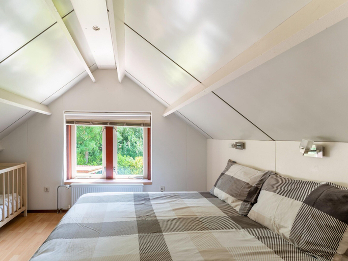Room 3, Holiday Home Zeeland Near Westerschelde, Borsele