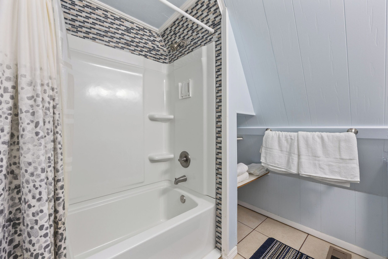 Bathroom 4, Natures Nook 2 Unique Homes!, Saint Johns