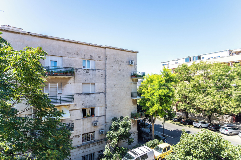 Exterior & Views 2, Traditional apartment Bacvice, 3 min walk to the beach, Split