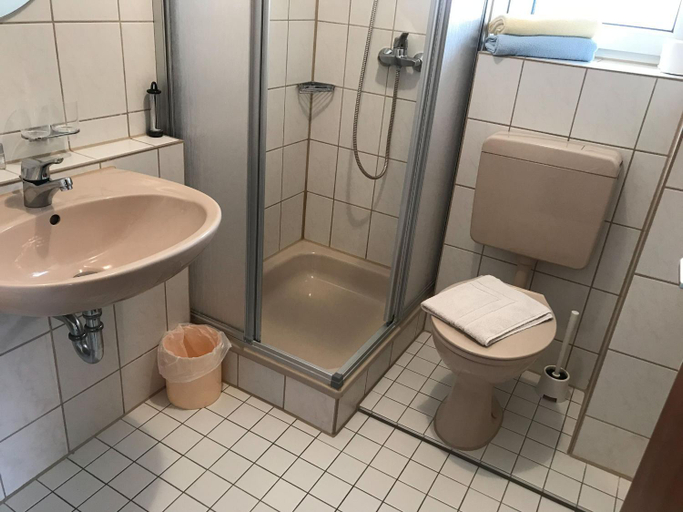 Bathroom, Landgasthof Krone, Alb-Donau-Kreis
