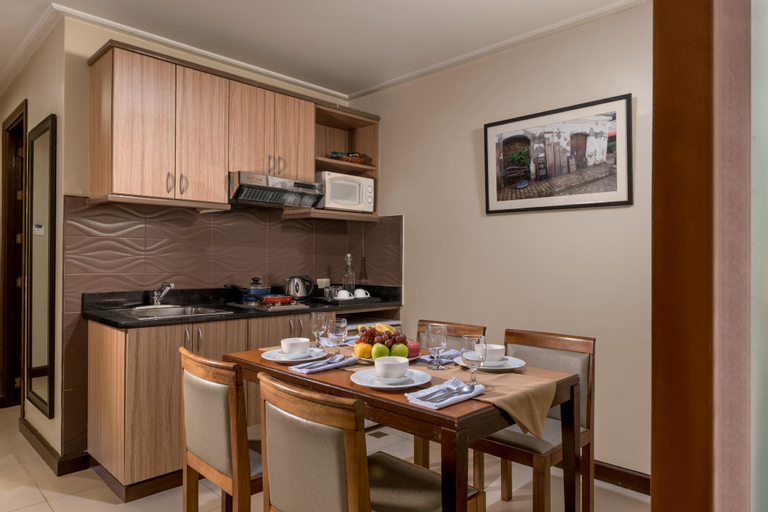 Dining Room 3