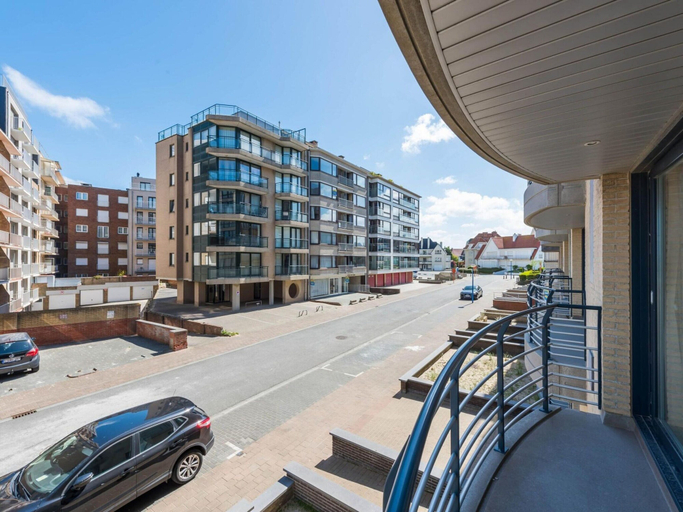 Others 2, Apartment Near Seawall With sea View, West-Vlaanderen