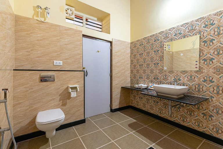 Bathroom 3, StayVista at Misty Barn with BBQ Grill & Bonfire - Oodsey, Chikmagalur