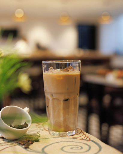 Food & Drinks 5, The Aldott Hotel, Delhi