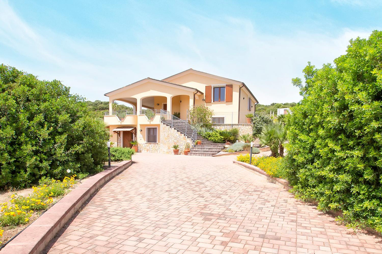 Exterior & Views 1, Villa Pedra Alghero - appartamento in villa con piscina, Sassari