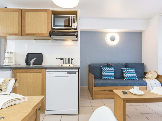 Private kitchen 2, Apartment in Trégastel near Renote Island, Côtes-d'Armor