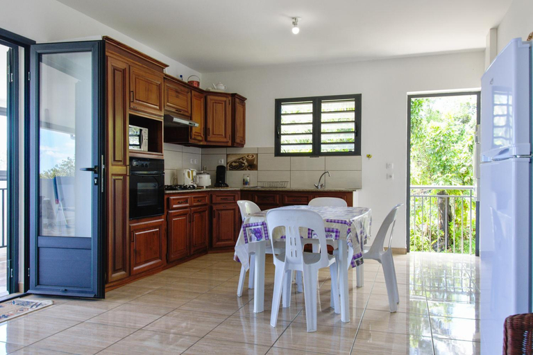 Others 4, Maison confortable avec vue sur mer a Sainte-Rose + jardin, Sainte-Rose