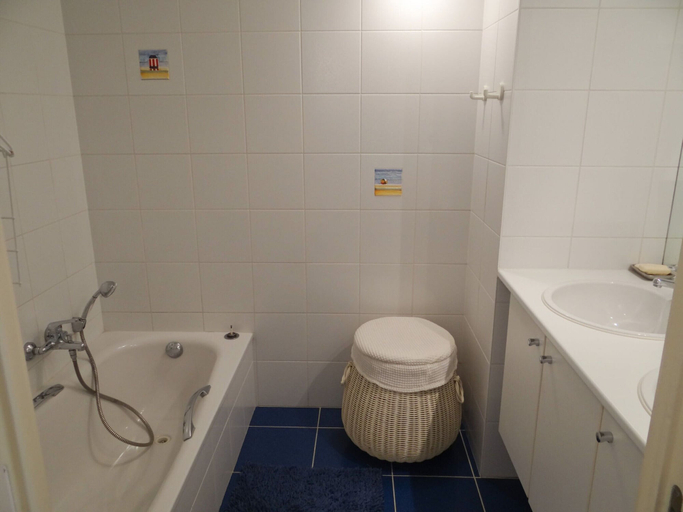 Others 3, Apartment in Nieuwpoort With Terrace, West-Vlaanderen