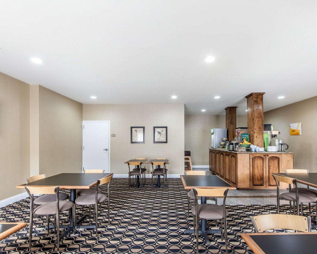 Food & Drinks 5, Quality Inn & Suites Bremen, Carroll