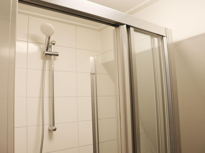 Bathroom 3, modern apartments in the heart of Sneek, Sneek