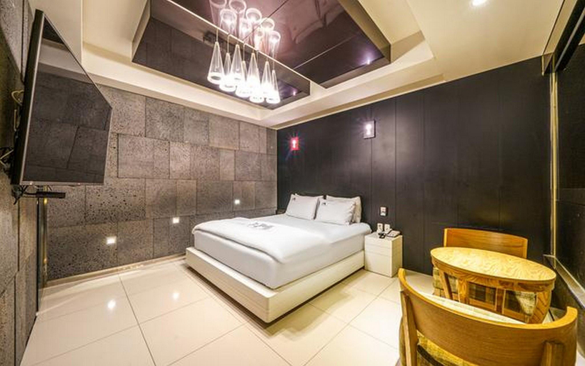 Bedroom 3, Daegu Dongseongro MTM, Buk
