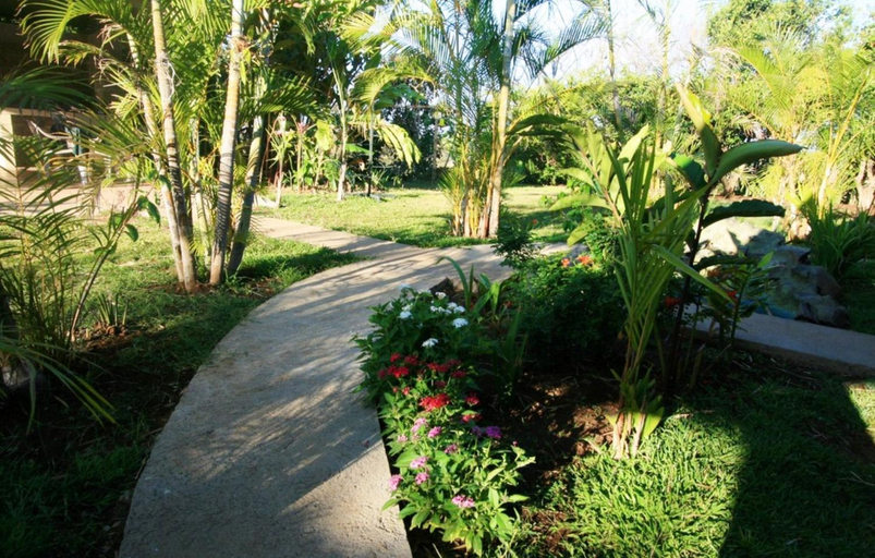 Others 2, B&B Garden Grecia, Grecia