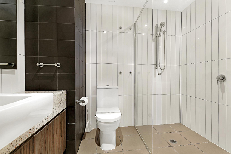 Bathroom 11